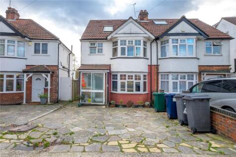 Woolmead Avenue, London, NW9