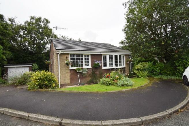 2 bedroom detached bungalow for sale in Gloucester Drive