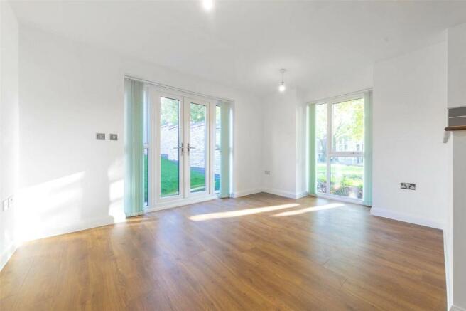 4 bedroom semi-detached house to rent Highgate
