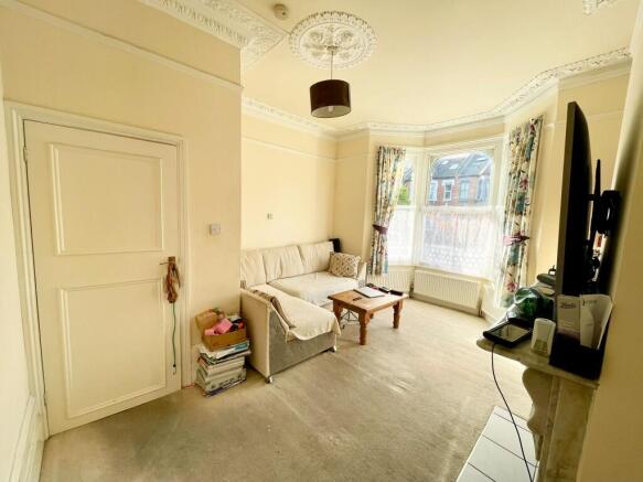 GFF LIVING ROOM 