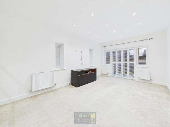 CAM02942G0-PR0267-STILL003