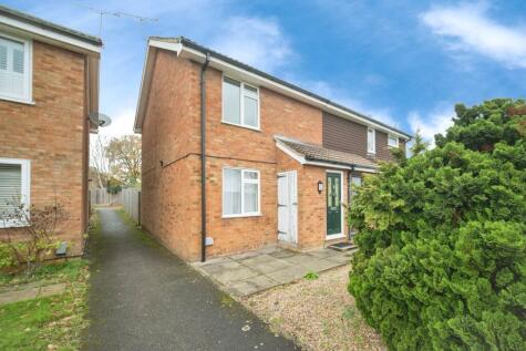 Buckingham Way, GU16