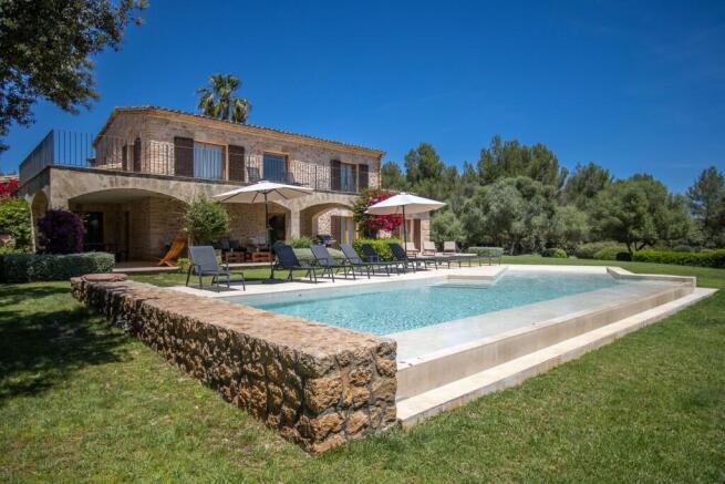 can andreu exterior-