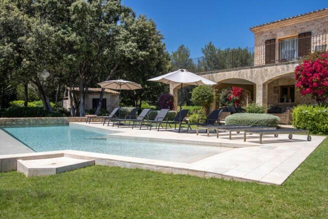 can andreu exterior-