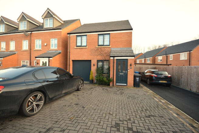 31 Hadfield Grove, Leigh WN7 2ET