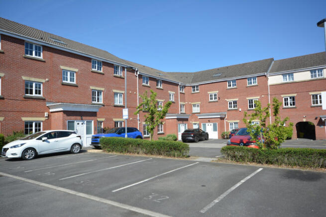 34 Dingle Close, Radcliffe M26 1UN