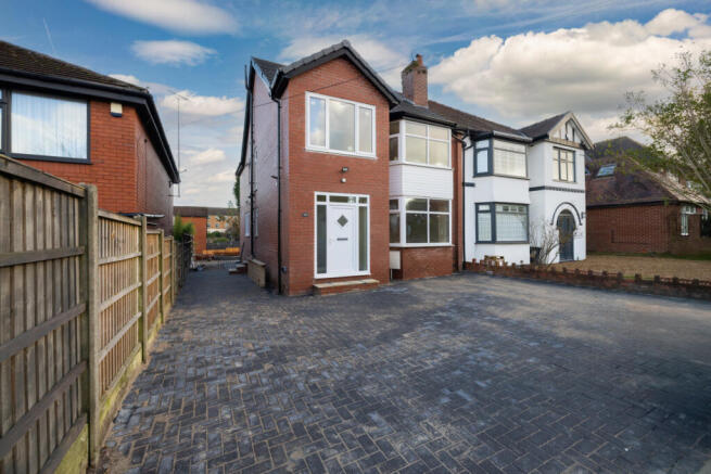43 Dales Lane, Whitefield M45 7JQ