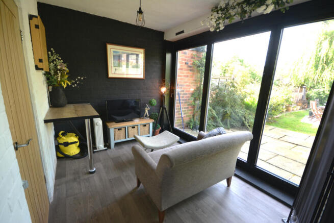 68 Crantock Drive, Heald Green, Cheadle SK8 3HA