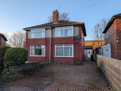 14, Charles Avenue Bradford, BD3 8HF