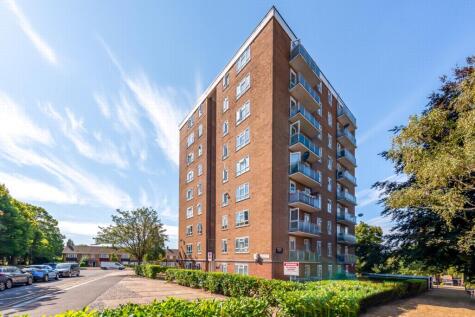 Strongbow Crescent, Eltham, SE9