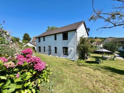 Ashburn Gardens, Ashburton