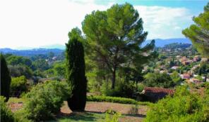 Photo of Mougins, Alpes-Maritimes, Provence-Alps-Cote d`Azur