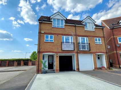 Angelica Way, Whiteley