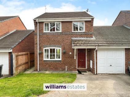 Minffordd Fields, Gwernymynydd