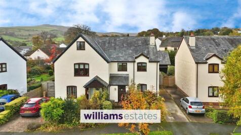 Parc Y Llan, Cilcain, Mold