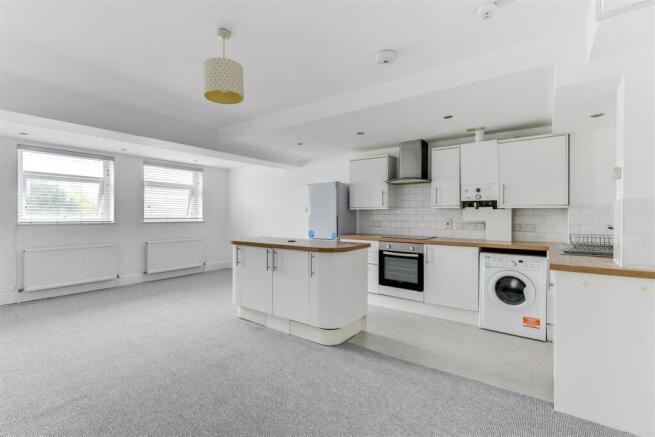 Kitchen/ Living Room