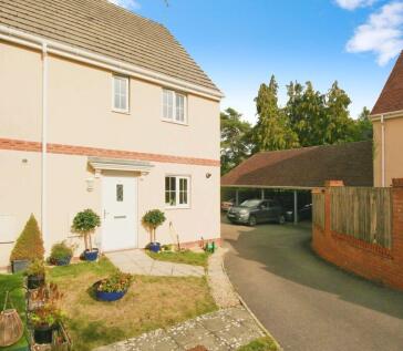 Collingwood Close, Whaddon                                             ***CAR PORT***