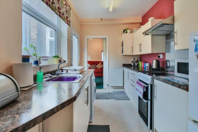 Kitchen (2)