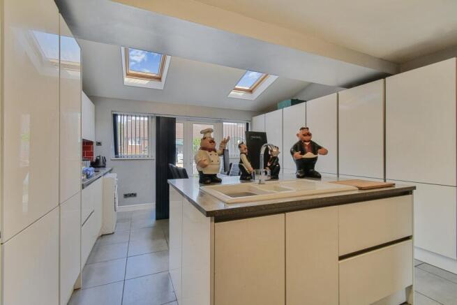 Kitchen (2)