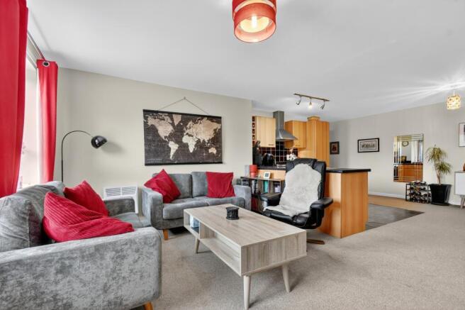 Lounge/Kitchen (2)