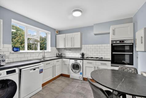 Wilberforce Avenue, Clifton, YO30