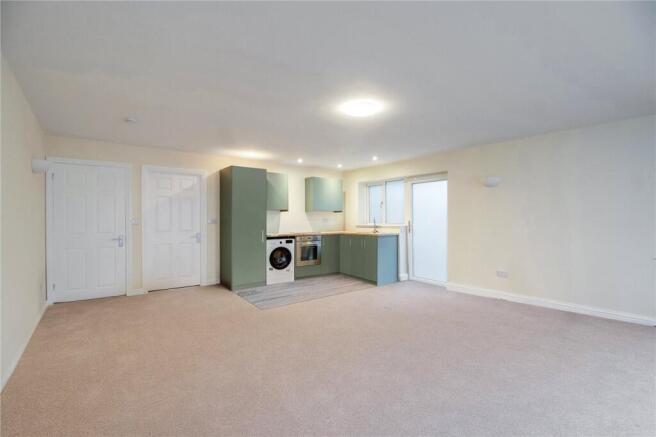 Kitchen & Living