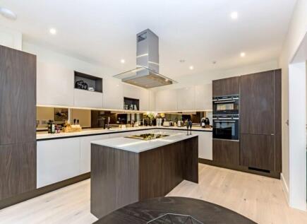 Oak Hill Road, Surbiton