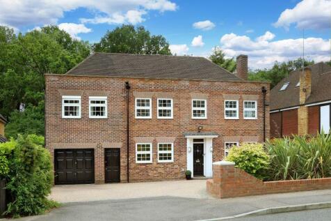 Howards Wood Drive, Gerrards Cross, Buckinghamshire, SL9