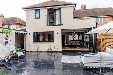 Lossie Drive, Iver, Buckinghamshire, SL0