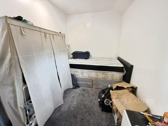 e8a2a44e--4539-96A2-