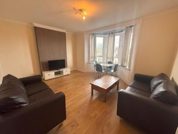 Lounge 1
