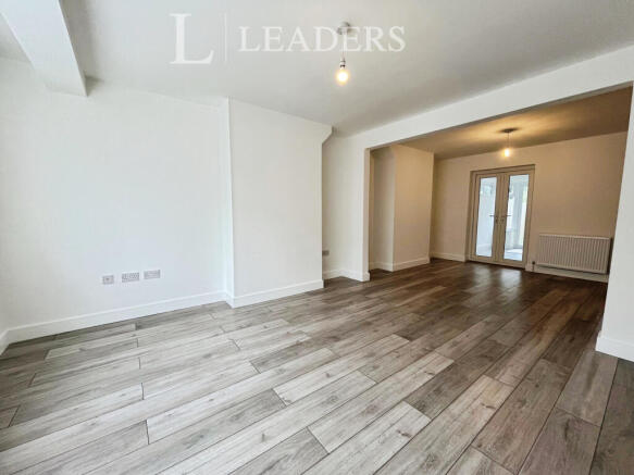 Living/dining room