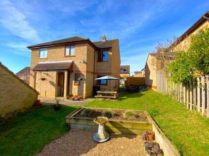 Countryside Views - Garage and Driveway