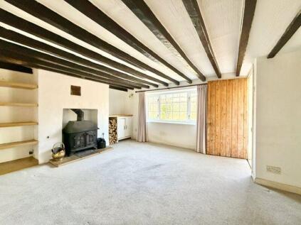 Character Cottage - Sought after Village of Skillington