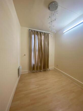 WhatsApp Image 2025-10-31 at 16.08.49 (8).jpeg