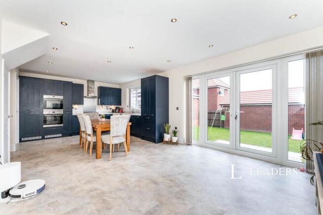 Kitchen 1