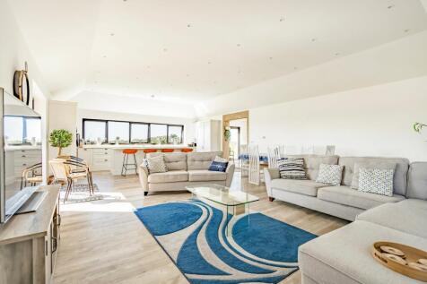 California Road, California