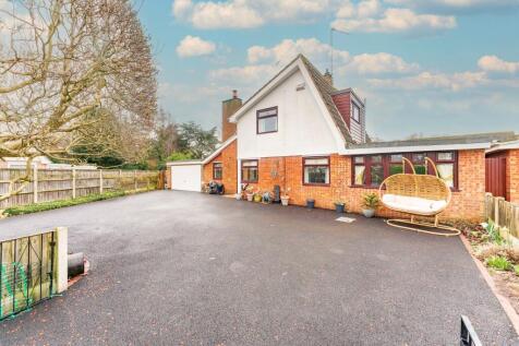 Conifer Close, Ormesby