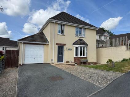 Bryn Deri Close, Adpar, Newcastle Emlyn, SA38
