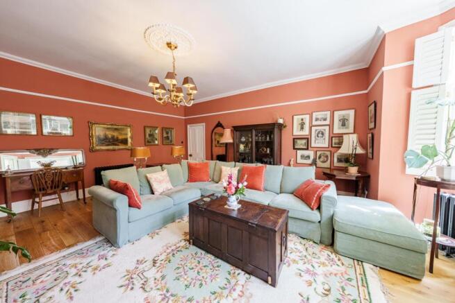 3 - Living Room.jpg