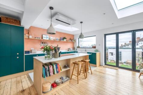 Canham Road, South Norwood, London, SE25