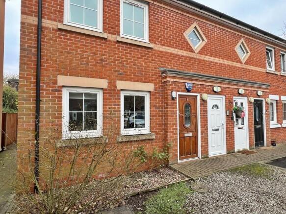 9 Farnworth Mews ...