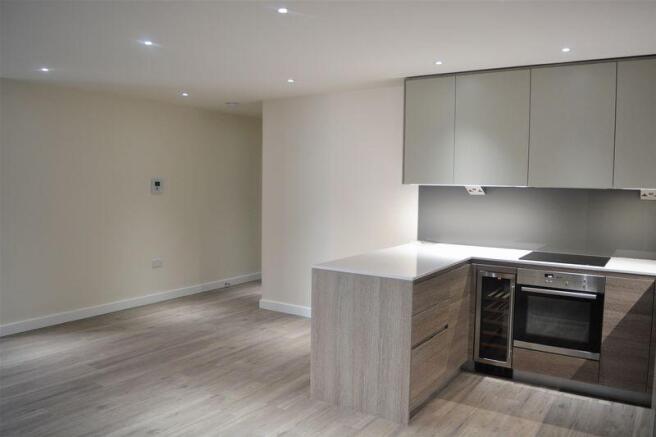 Kitchen/Longe