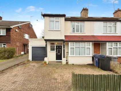 Potters Road, Barnet, EN5