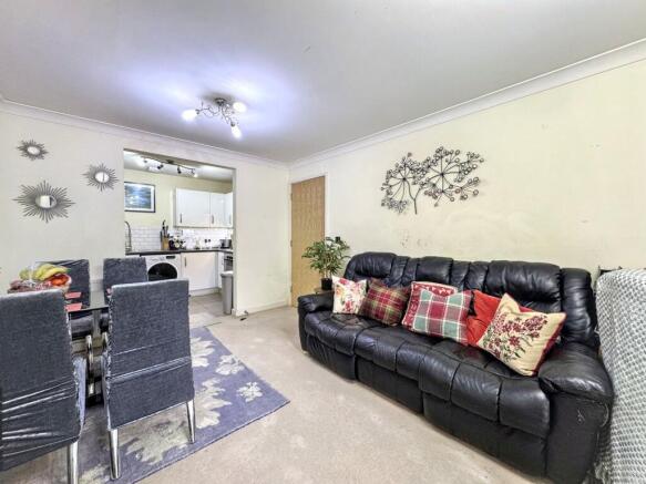 Lounge/open plan kitchen