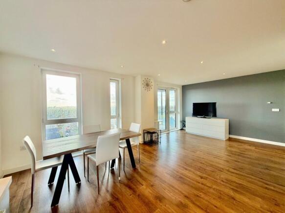 Open plan Lounge/kitchen/dining area