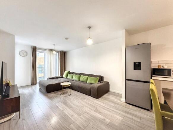 Open plan Lounge/kitchen/dining area