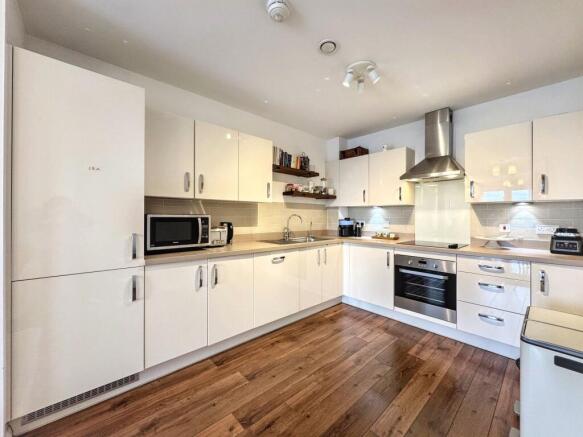 Open plan lounge/kitchen/dining area