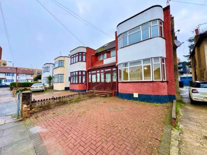 Esmar Crescent, London, NW9