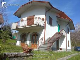 Photo of Tuscany, Lunigiana, Comano